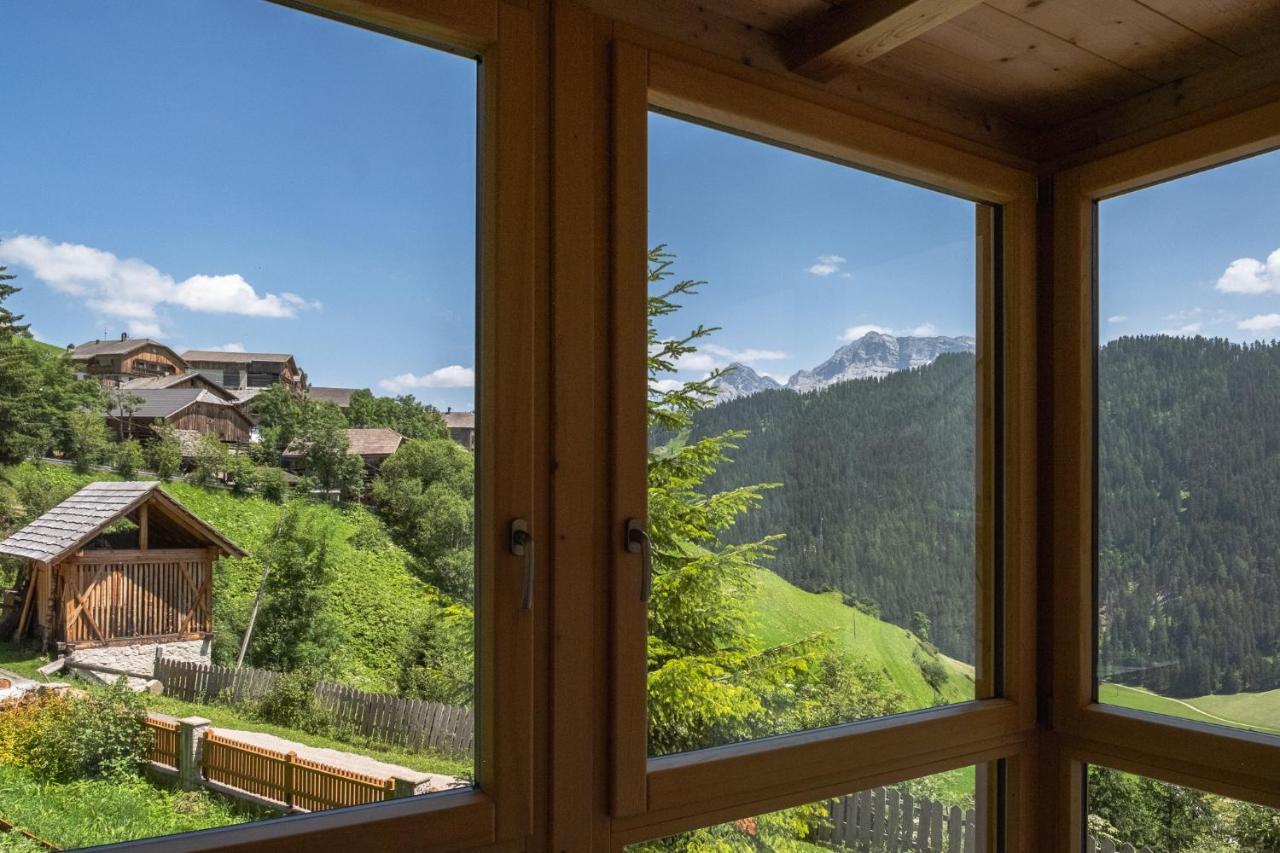 Ciasa Iachin Mountain Apartment San Martino in Badia Exterior foto