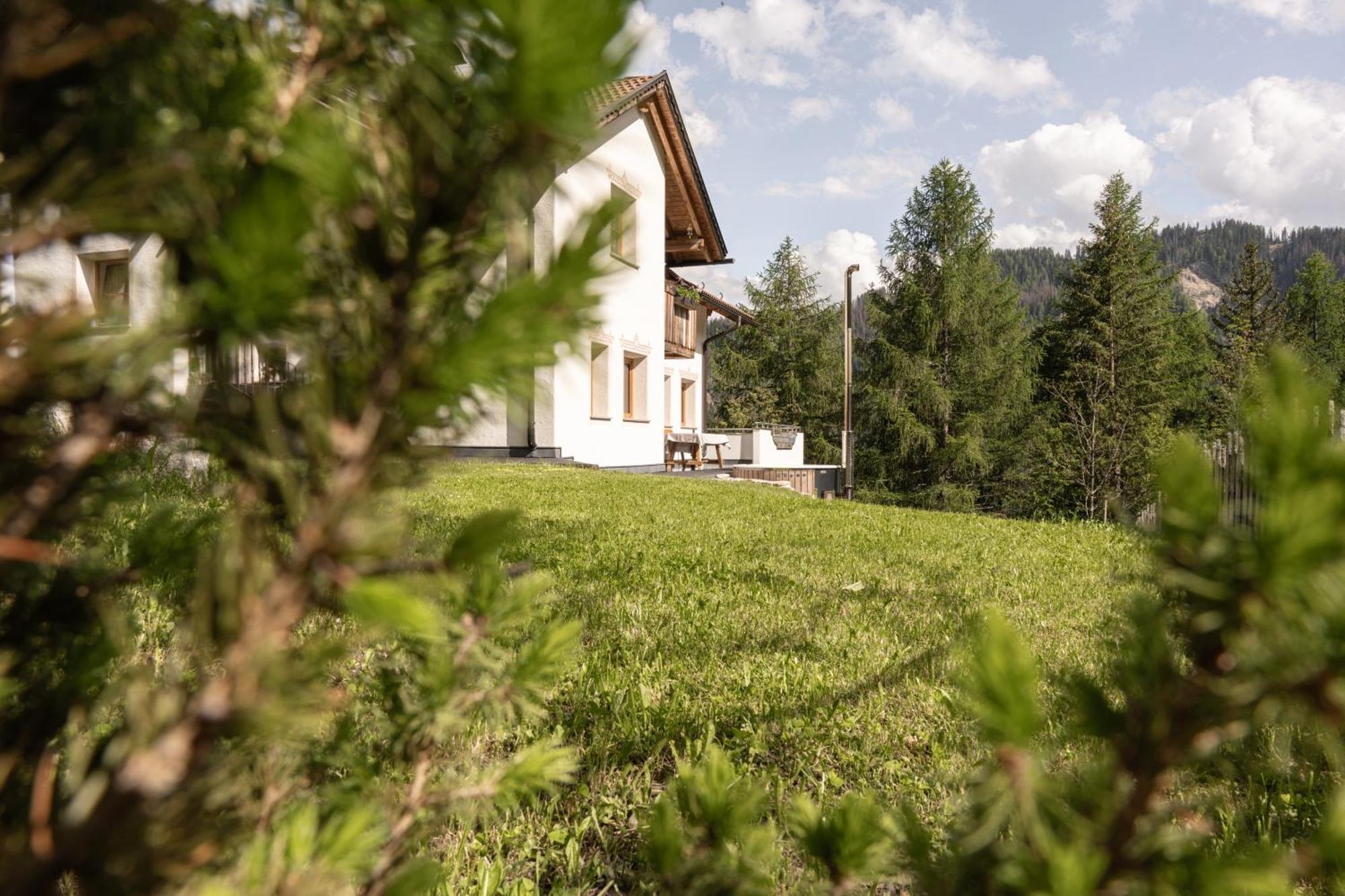 Ciasa Iachin Mountain Apartment San Martino in Badia Exterior foto